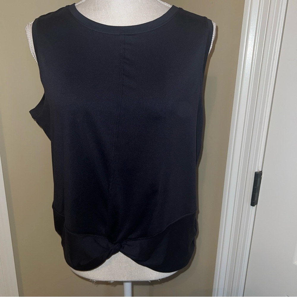 Freely twist hem tank top size Large Black Soft